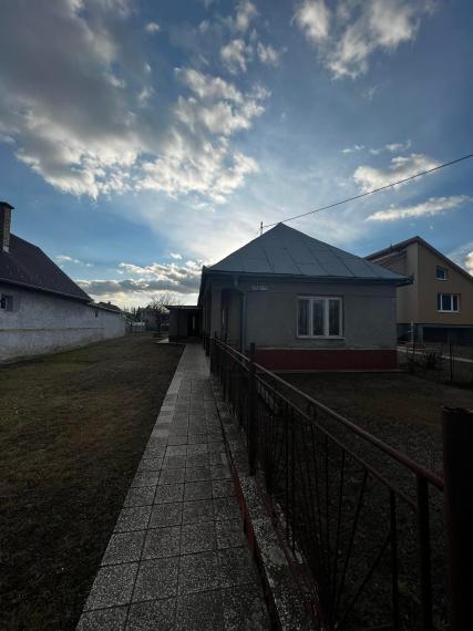 Na predaj 2  izbový rodinný dom v obci Valaliky len 5 km od Košíc