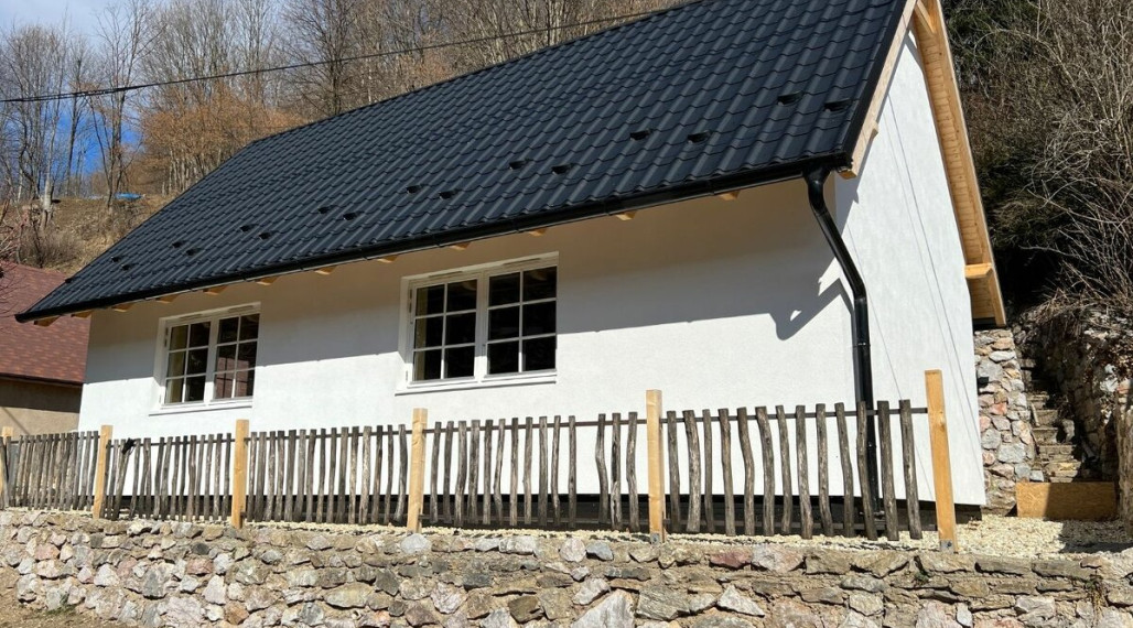 HAČAVA - KVALITNÁ NOVOSTAVBA 3 IZBOVÉHO RD V KRÁSNEJ PRÍRODE