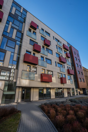 Reprezentatívne priestory na prenájom - 200 m2, Košice - Juh - fotografia 2