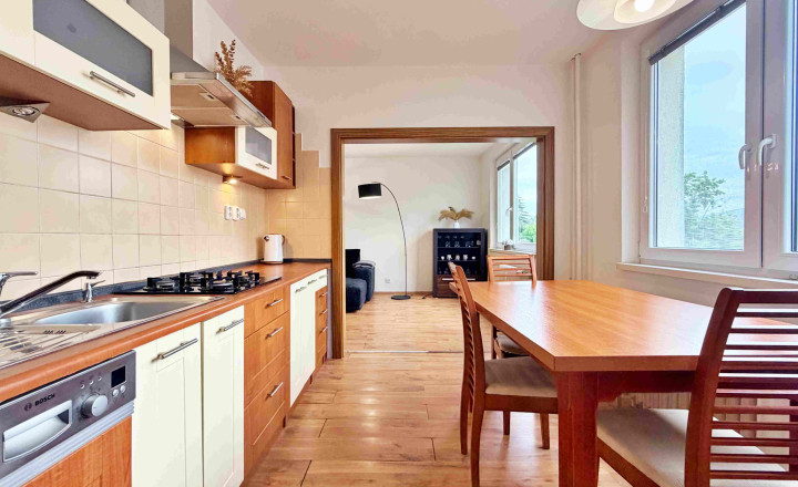 Rezervované. ViP. 3-izbový byt Zvolen, 81 m², balkón,